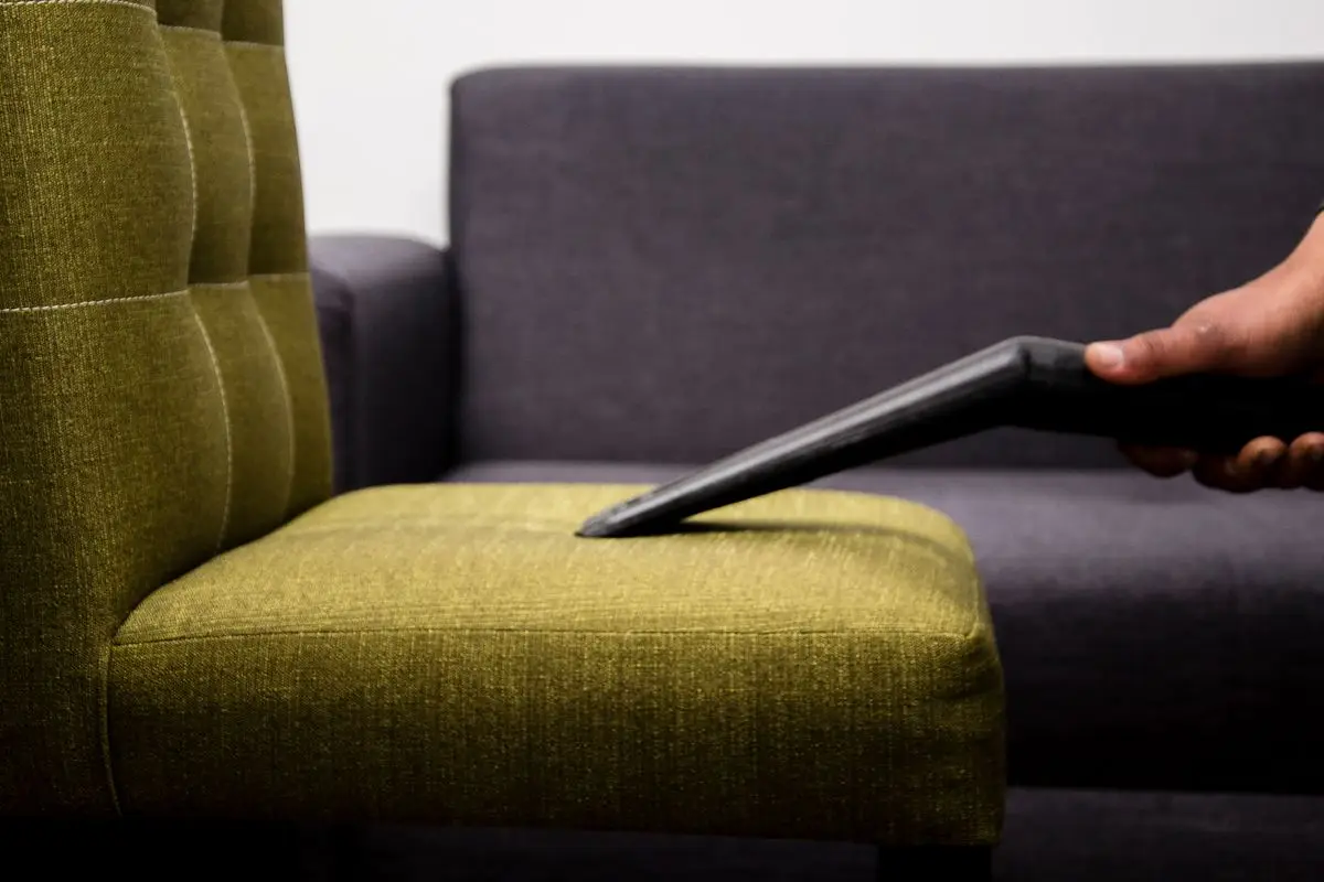 Upholstery cleaning by Triple R Amsterdam
